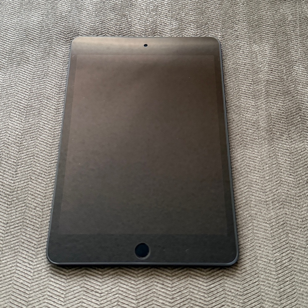 Apple iPad Mini - 5th Generation